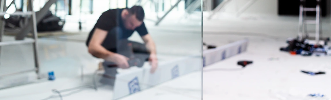 Emergency Commercial Glass Repair in Sarasota Springs, FL