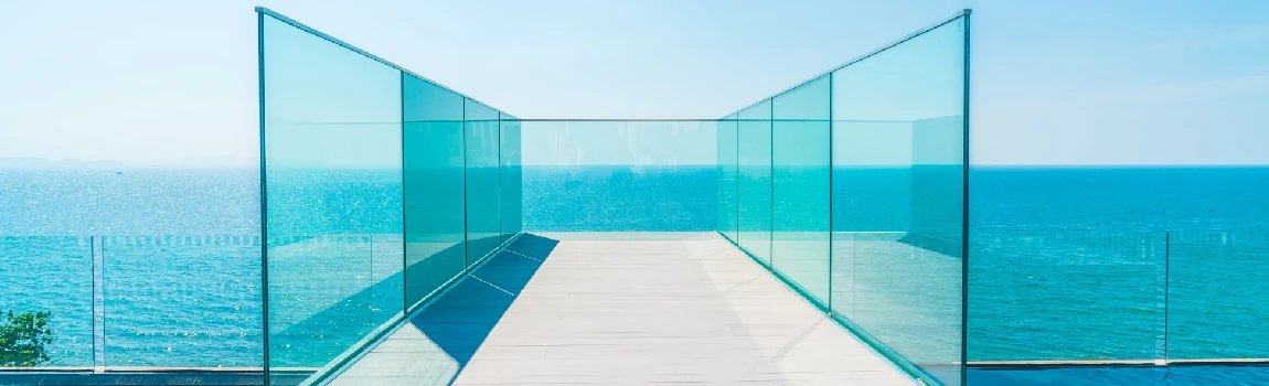 Customized Glass Pool Fence Repair Services in Sarasota Springs, FL