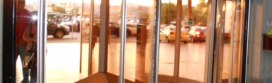 Storefront Glass Repair Cost in Sarasota Springs, FL